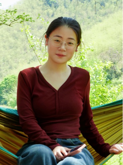 黄菡乐.jpg